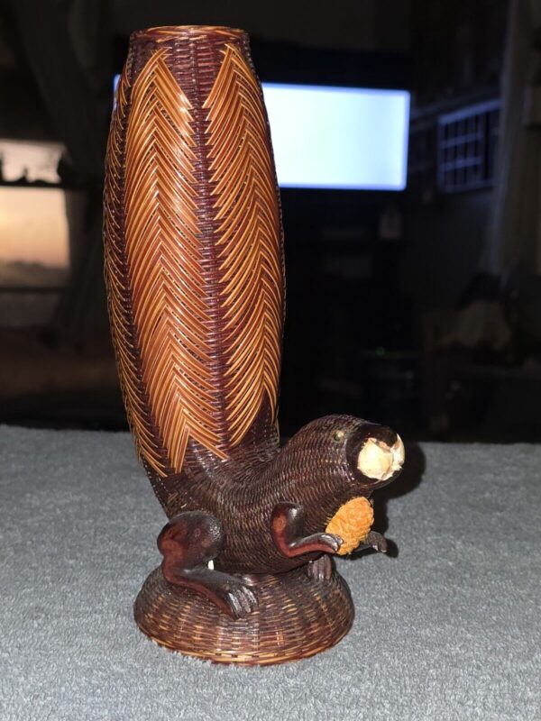 VINTAGE RARE SHANGHAI HANDICRAFTS WICKER /SQUIRREL/BEAVER VASE BOHO KITSCHY