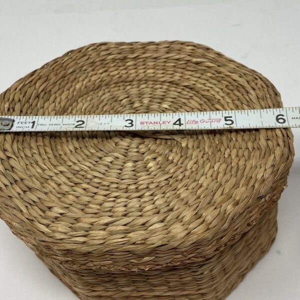 Vintage Round Sweet Grass Basket With Lid - Image 4