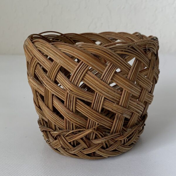 Vintage Round Wicker Rattan Basket Planter Braided Boho Farmhouse Decor 4.5"