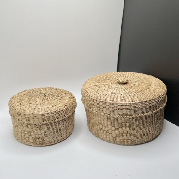 Vintage Sweet Grass / Straw Nesting Stacking Lidded Boho Baskets Set Of 2 - Image 2