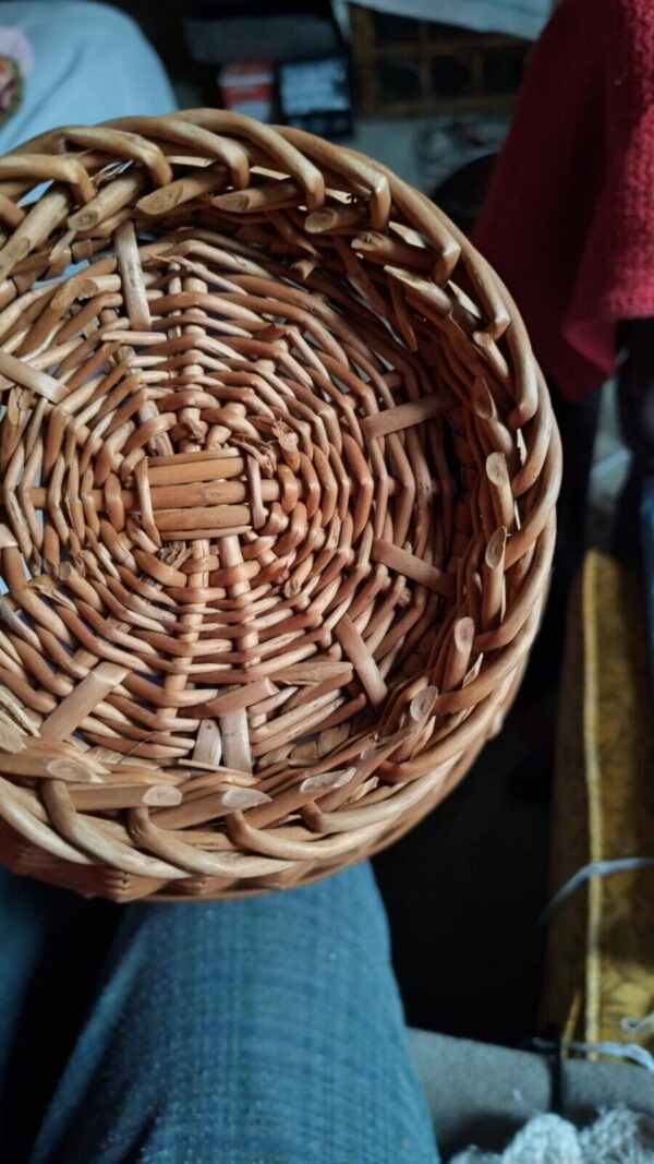 vintage wicker basket with handle - Image 6