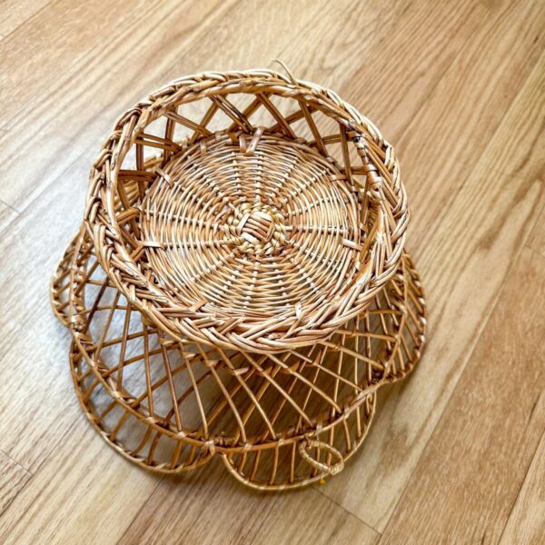 Vintage Wicker Fruit Basket Retro Kitchen Basket Boho Home Decor Scalloped Shape - Image 3