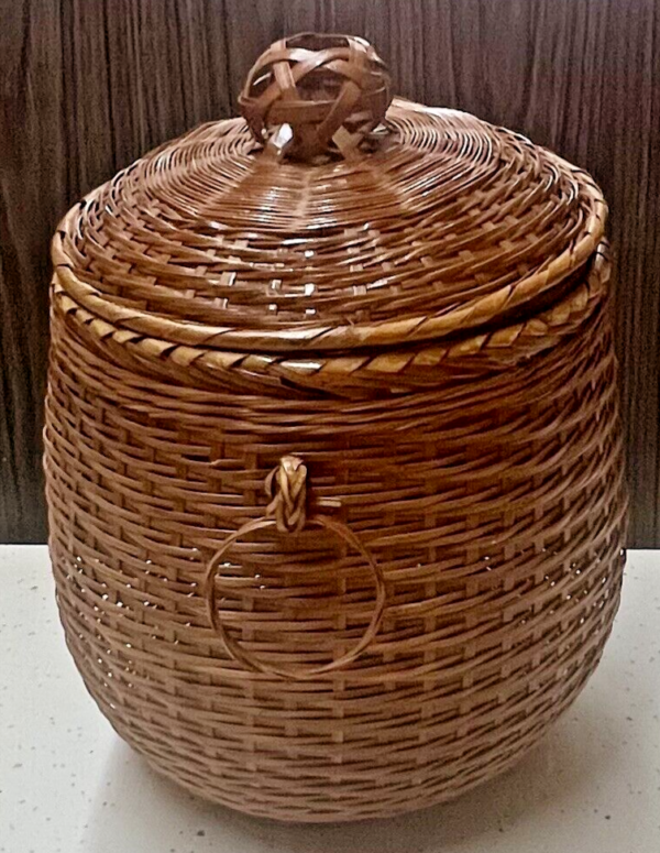 Vintage Woven Wicker Basket w/Lid & Handles Round 10" BOHO Storage 70's Style - Image 3