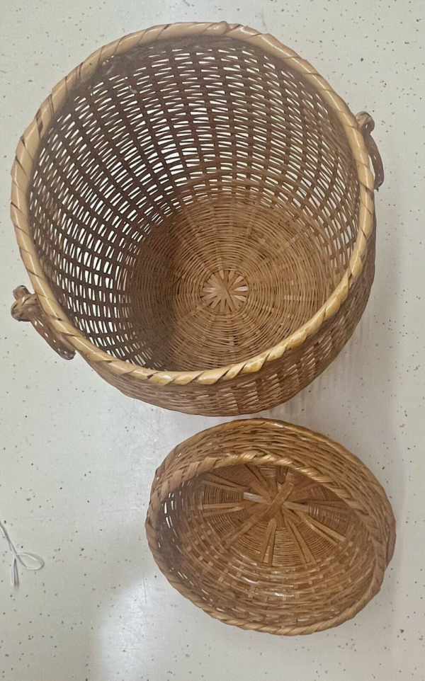 Vintage Woven Wicker Basket w/Lid & Handles Round 10" BOHO Storage 70's Style - Image 5