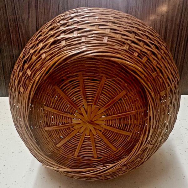 Vintage Woven Wicker Basket w/Lid & Handles Round 10" BOHO Storage 70's Style - Image 6