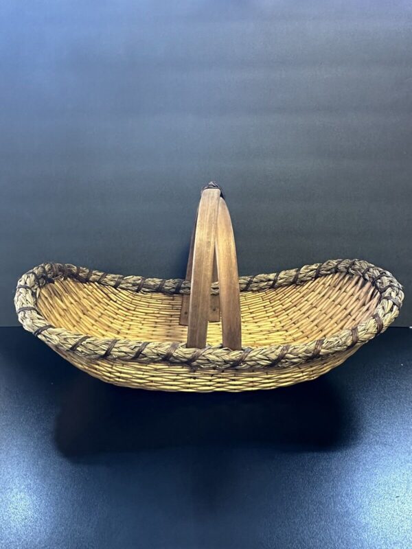 Vtg Bamboo Woven Brown Handled Gathering Basket Oval Cradle Shaped 18 In. EUC - Image 2