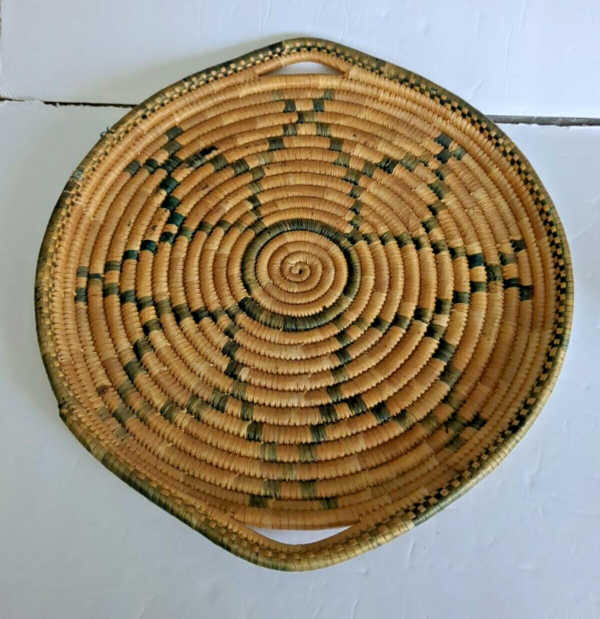 VTG Boho Coil Basket Grass Hand Woven Tan Green Basket Bowl Tray plate holder