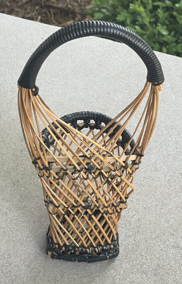 VTG BOHO Flat Backed Wicker Black and Natural Basket, Philippines 10" Farmhouse - Image 2