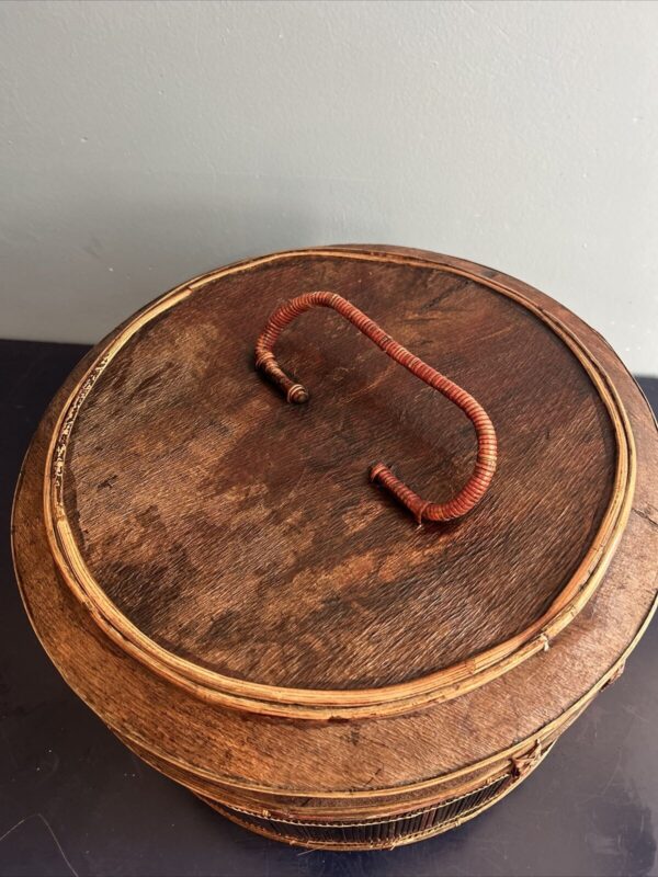 VTG Brown Rattan & Bambooo Storage Badket w/ Hinged Lid Padded Interior Boho - Image 5