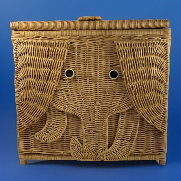 Vtg Elephant Wicker Basket w Hinged Lid MCM Rare Hamper Picnics Etc. Excellent