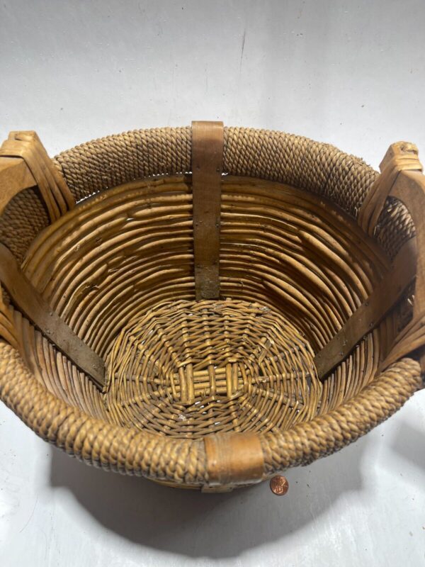 VTG Gathering Basket Split Reed Jute Log Wood Handles Folk Art Rustic 13.5"D - Image 2