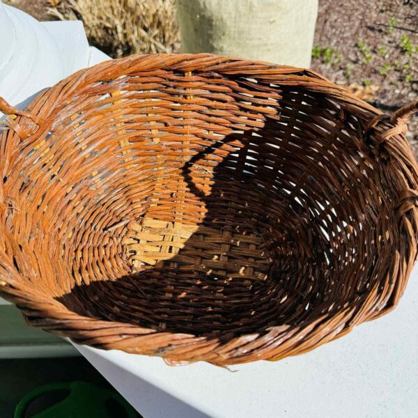 VTG Large Brown Wicker Boho Basket w Handles Farmhouse Rustic Organize Storage - Image 6