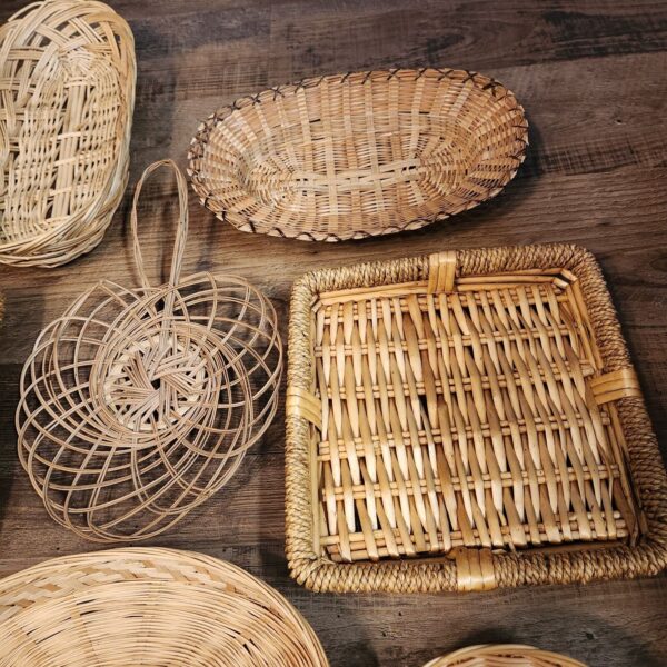 VTG Lot Of 10 Baskets Woven Wicker Grass Ratan Boho Farmhouse Wall Decor Hanging - Image 4