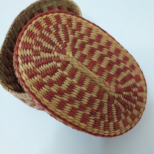 Vtg Small Boho Sweet Grass Woven Basket Fitted Lid Oval Rust/Natural Trinket Box - Image 5