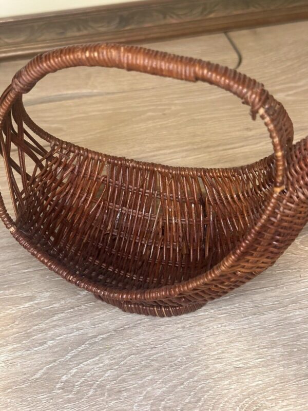 VTG Wicker Chicken Basket With Handle Cottagecore Decor Rattan Boho Basket - Image 3