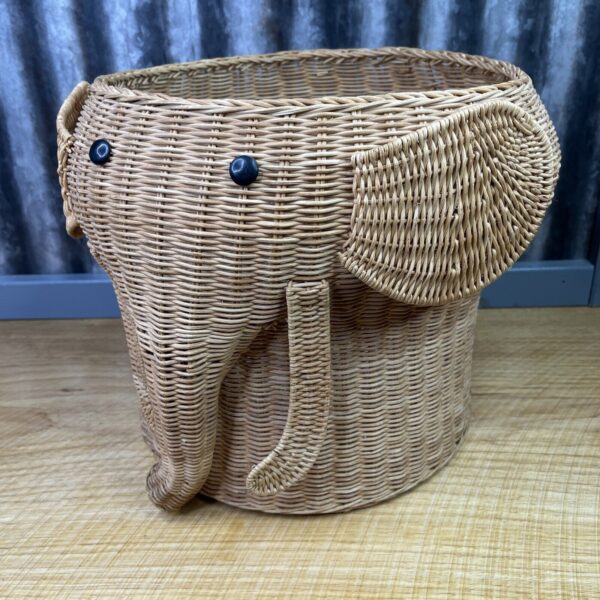 VTG Wicker Rattan Elephant Storage Planter Basket Woven Boho Cottage Core - Image 3