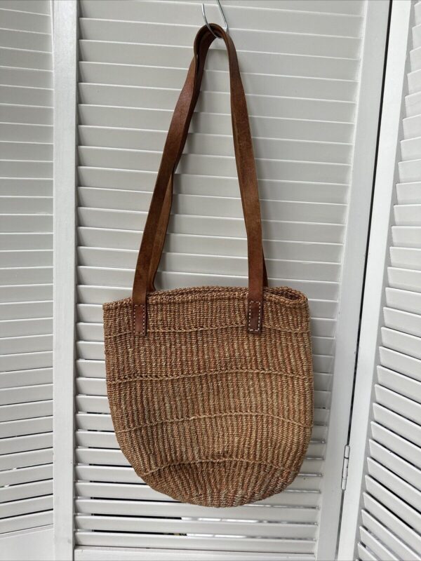 Vtg Woven Raffia Bucket Basket Leather Bead Handles Sisal Market Jute Tote Bag