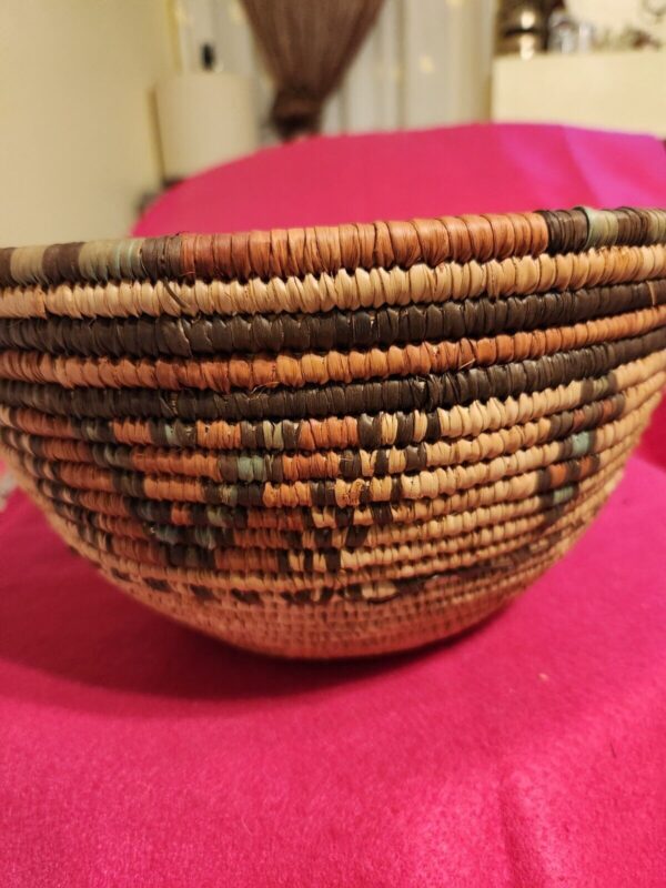 VTG.WEST AFRICAN COIL EARTH TONE COLORS BOHO BASKET HANDMADE WOVEN 6" H × 10.5" - Image 4