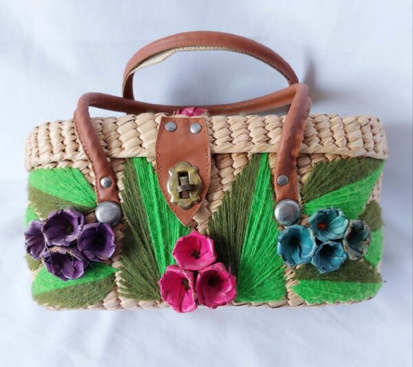 Whimsical BOHO STRAW Vintage 'PICNIC BASKET" Handbag Purse w/ 3 D Flowers