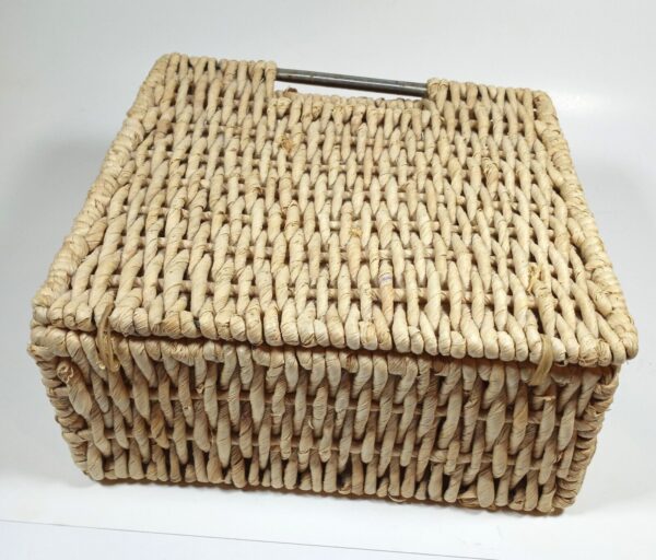 Wicker Rattan Basket Trinket Box With Lid Hinges Natural Farm House Storage - Image 3