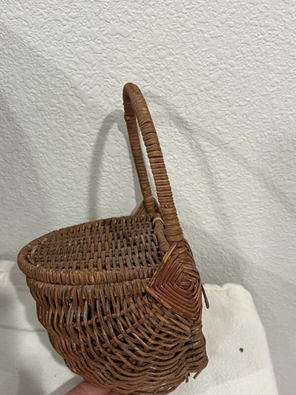 Woven Wall Hanging Basket With Hinged Lid, Vintage Country Boho