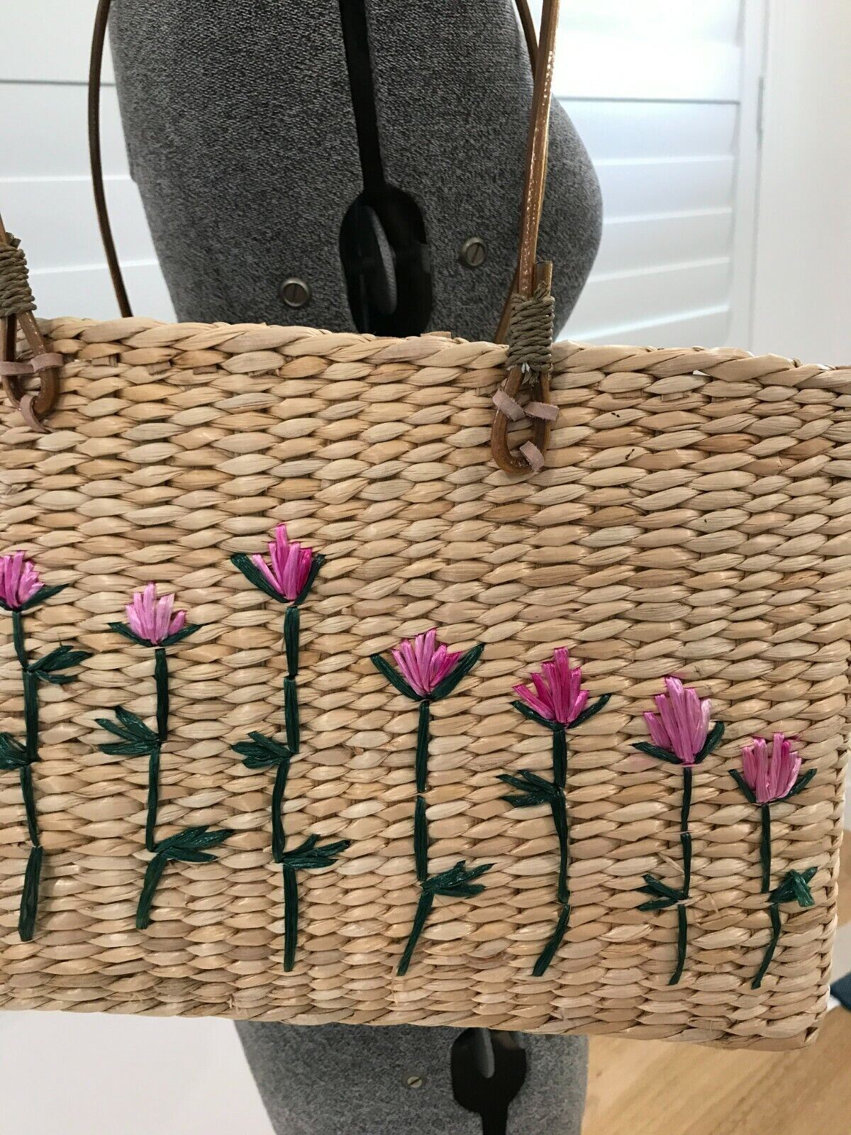 Cottagecore boho bohemian straw grass rattan style floral embroidered bag picnic - Image 3