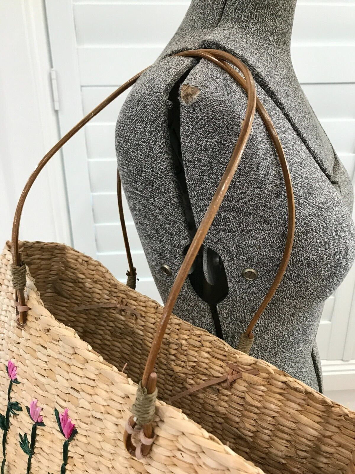 Cottagecore boho bohemian straw grass rattan style floral embroidered bag picnic - Image 4