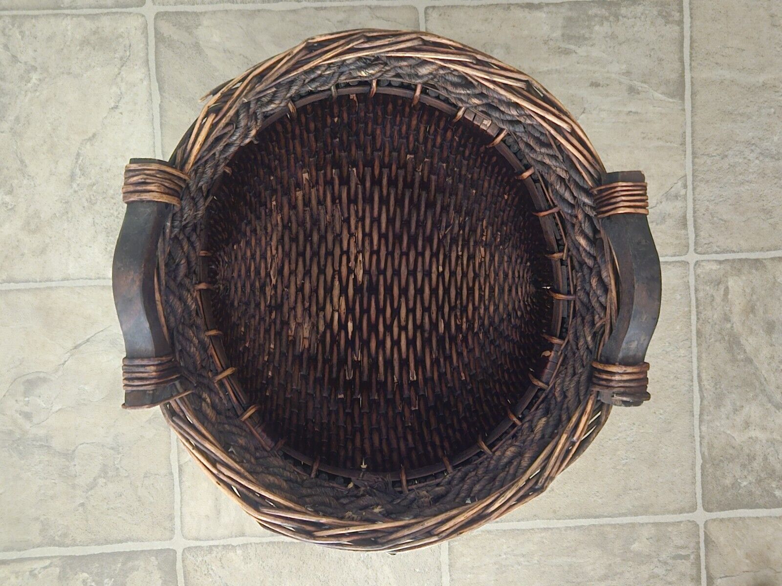 Large Woven Wicker Round Brown Basket Sturdy Planter Storage Home Decor Vintage - Image 2