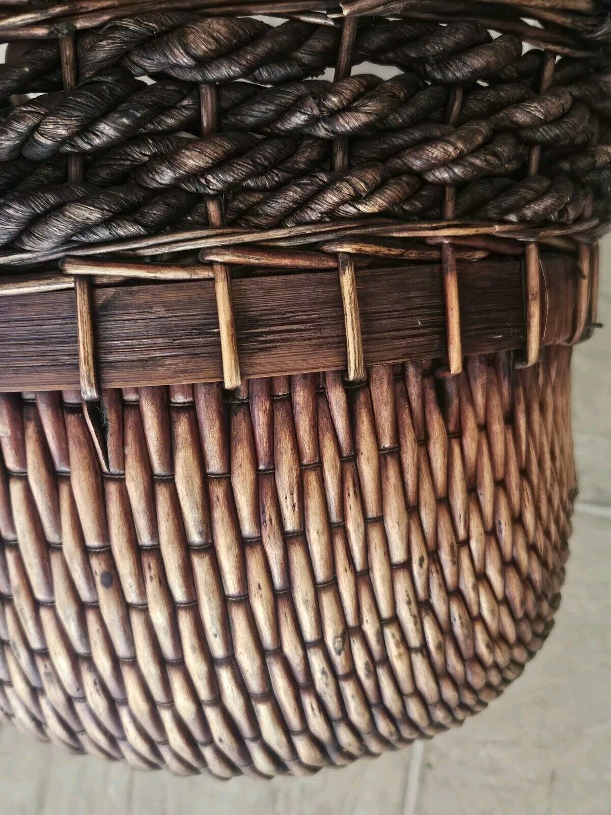 Large Woven Wicker Round Brown Basket Sturdy Planter Storage Home Decor Vintage - Image 4