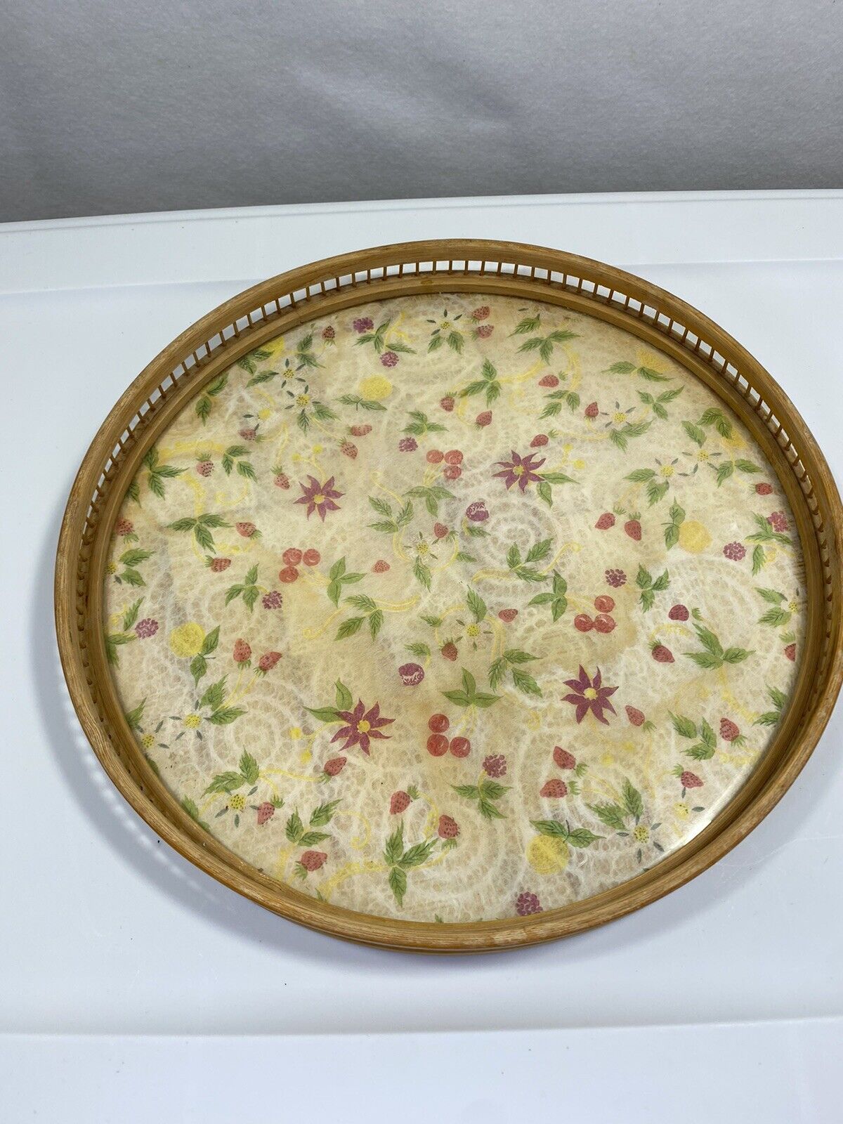 Vintage Pressed Serving Tray Weaved Bamboo Home Decor Retro Floral Strawberries - Image 2